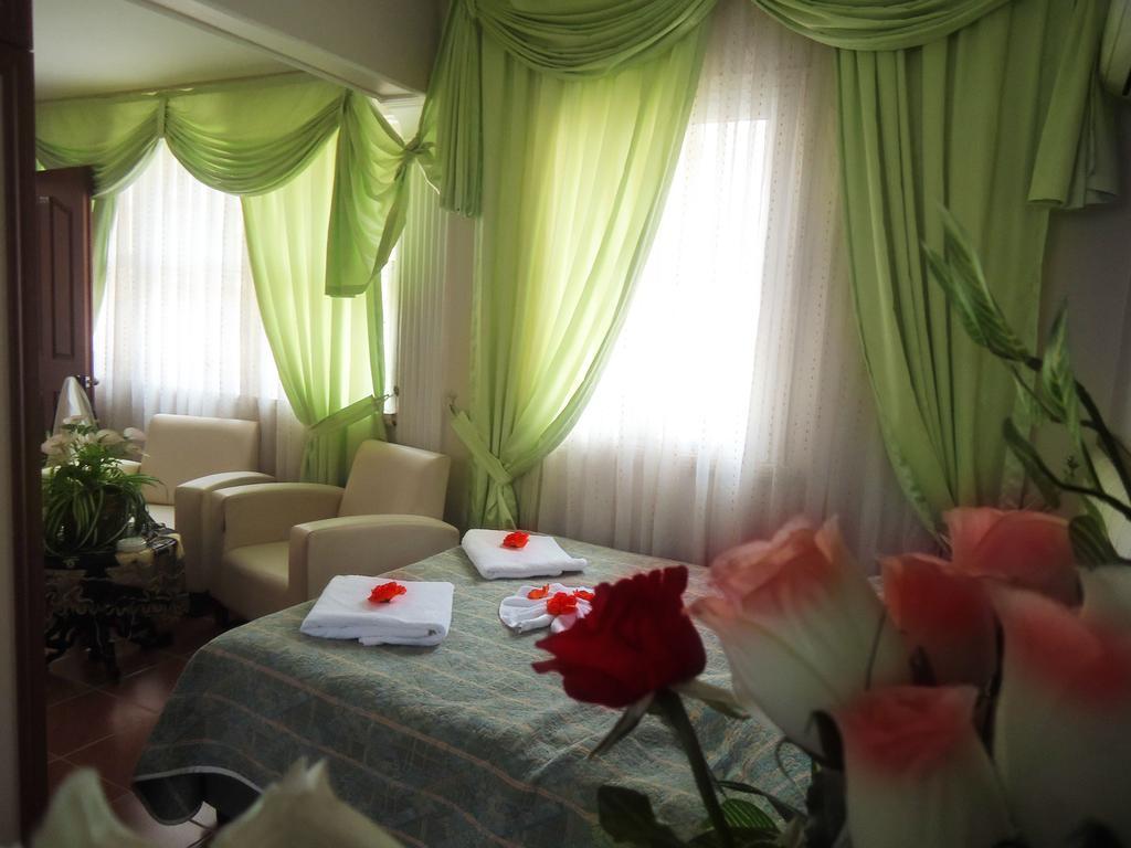 Vatan Hotel Ізмір Екстер'єр фото